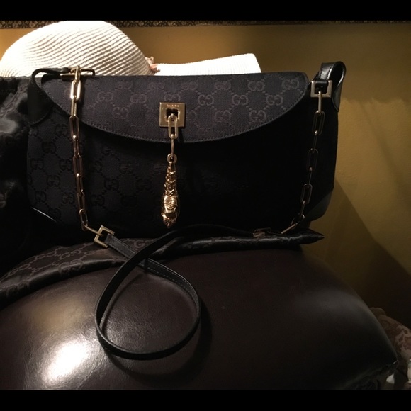 💋SOLD💋Vintage -RARE - Gucci Handbag - Picture 6 of 8